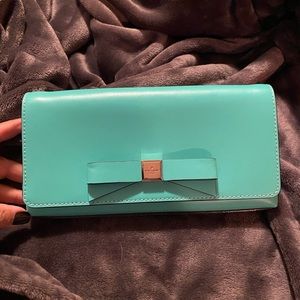 Kate spade aqua/green clutch